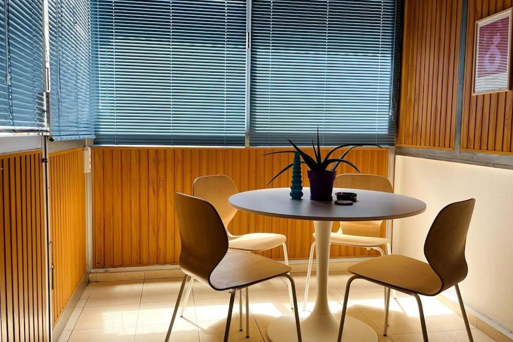 Cybele Apt Downtown Lägenhet Volos Exteriör bild